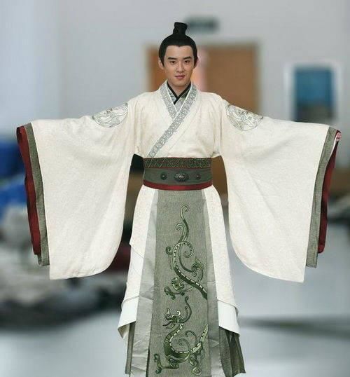 你會穿上穿漢服出門嗎,有好多人穿起了傳統(tǒng)服飾