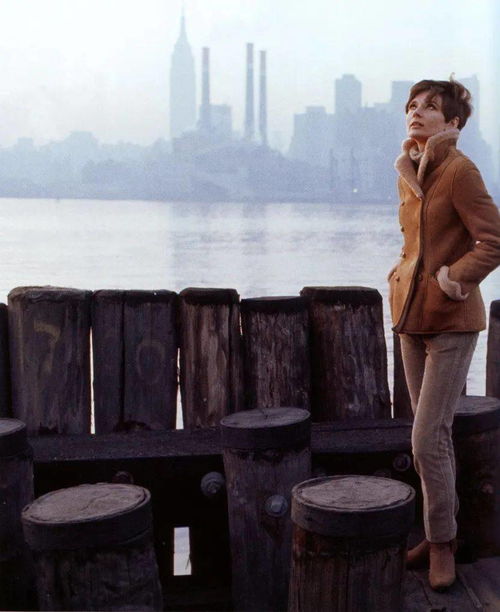 100套赫本的優雅服飾,珍貴老照片總有一張你沒見過